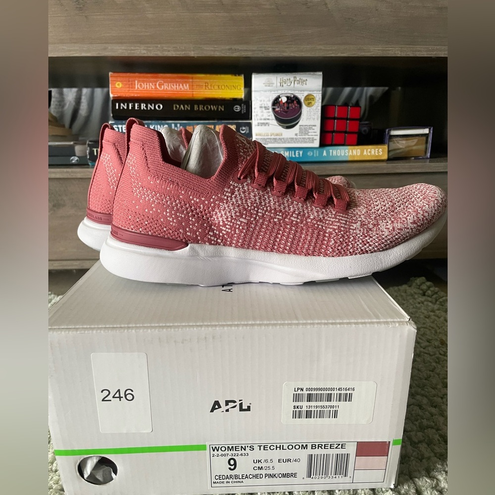 APL Women's TechLoom Breeze Sneakers Size 9 Cedar/Bleached Pink/Ombre